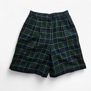 Vintage Talbots 100% Wool High Waisted Green Black Watch Plaid Pleated Shorts 4